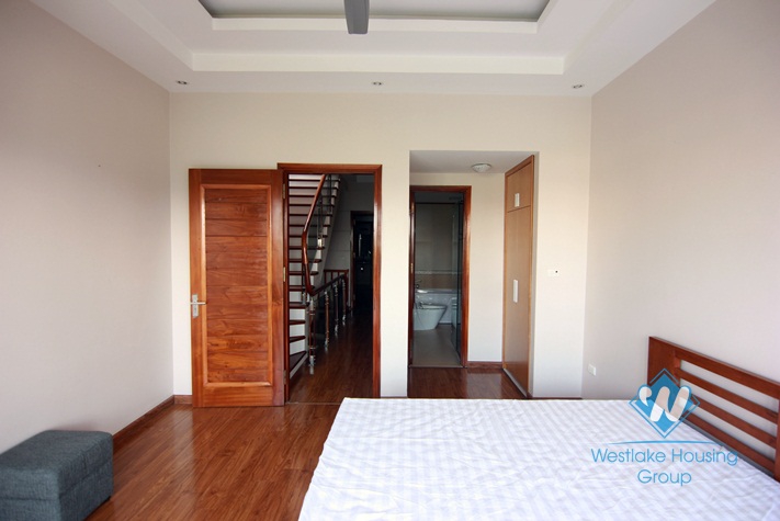 04 bedrooms house with lake view for rent in Tay Ho area 
